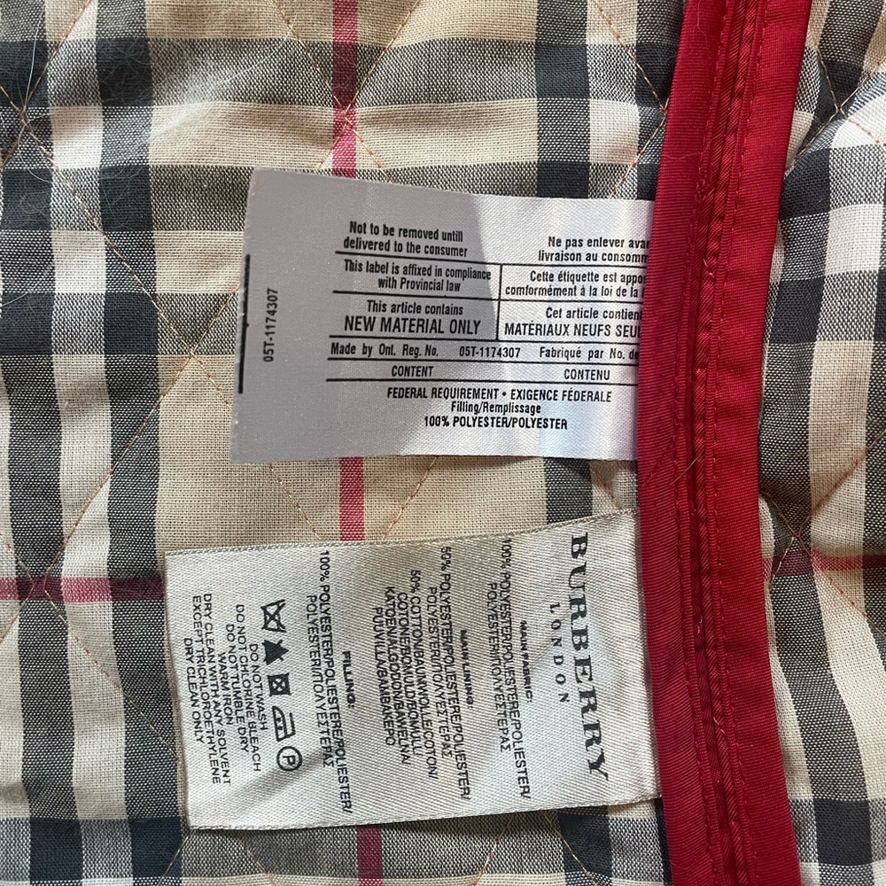 Size XS Burberry Quilted Jacket - Picture 7 of 8